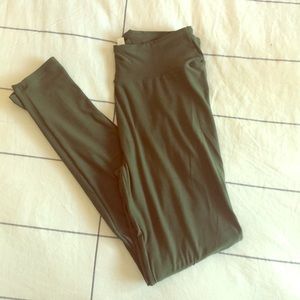 LuLaRoe One Size Solid Green Leggings